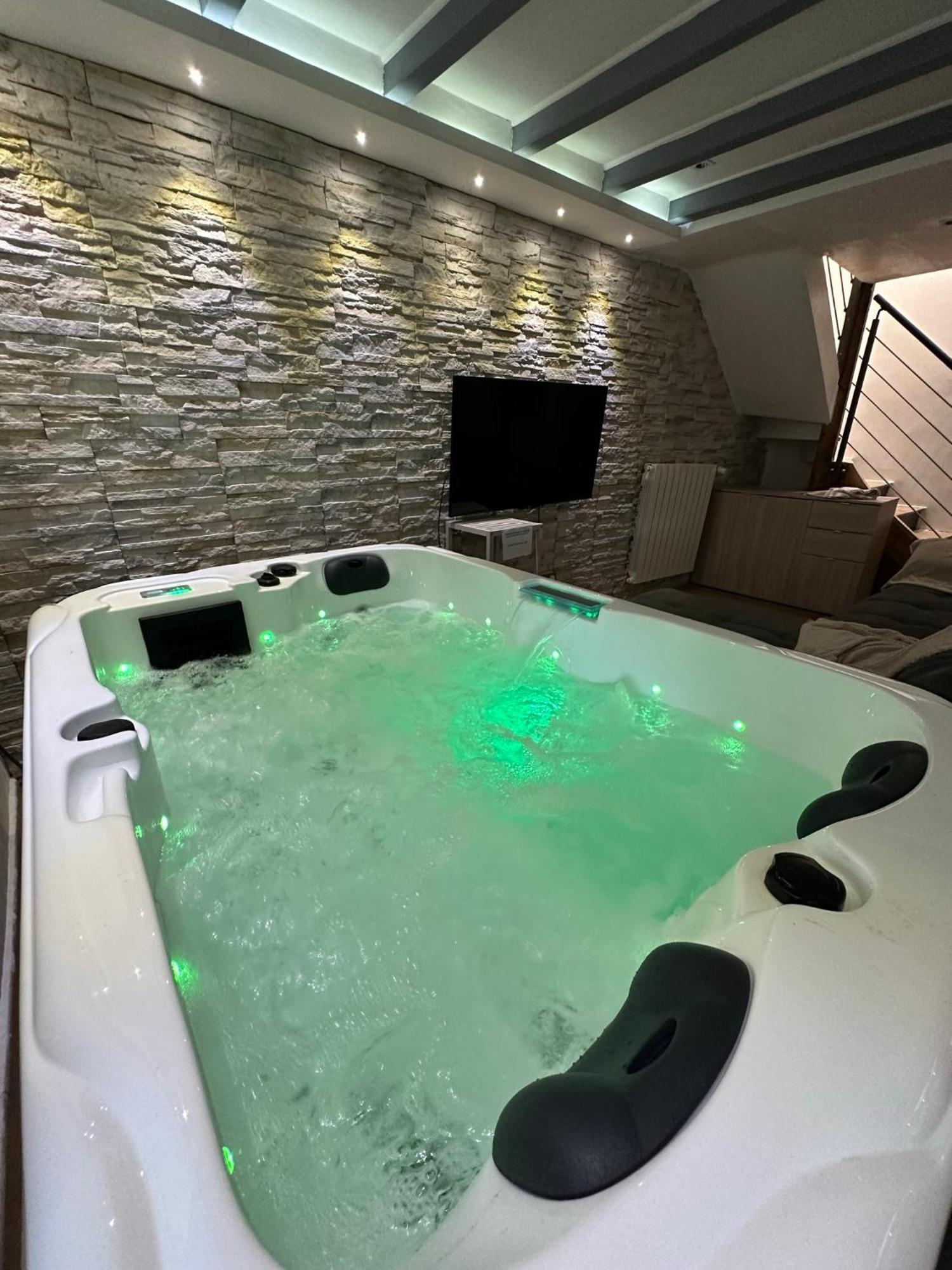 Maison Avec Spa Villa Maisdon-sur-Sevre Dış mekan fotoğraf